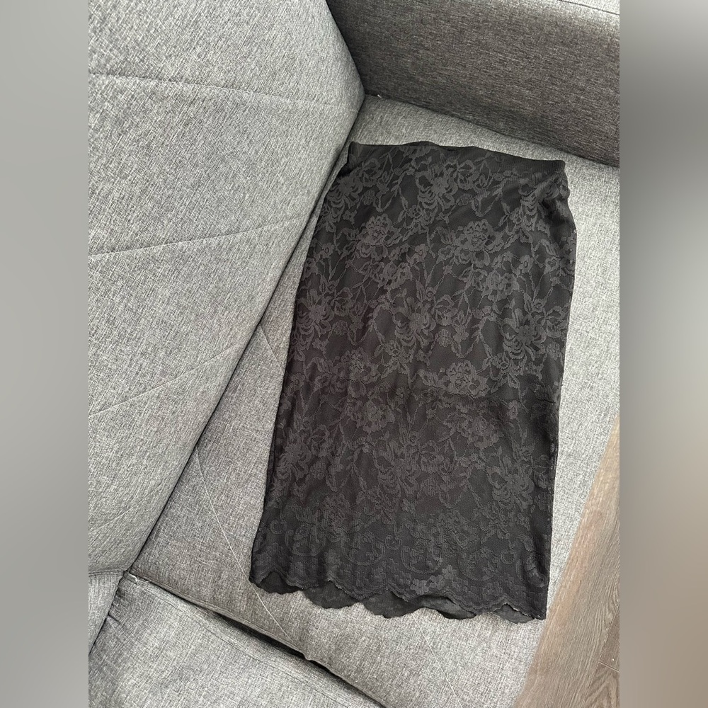 Stradivarius Lace skirt-size M